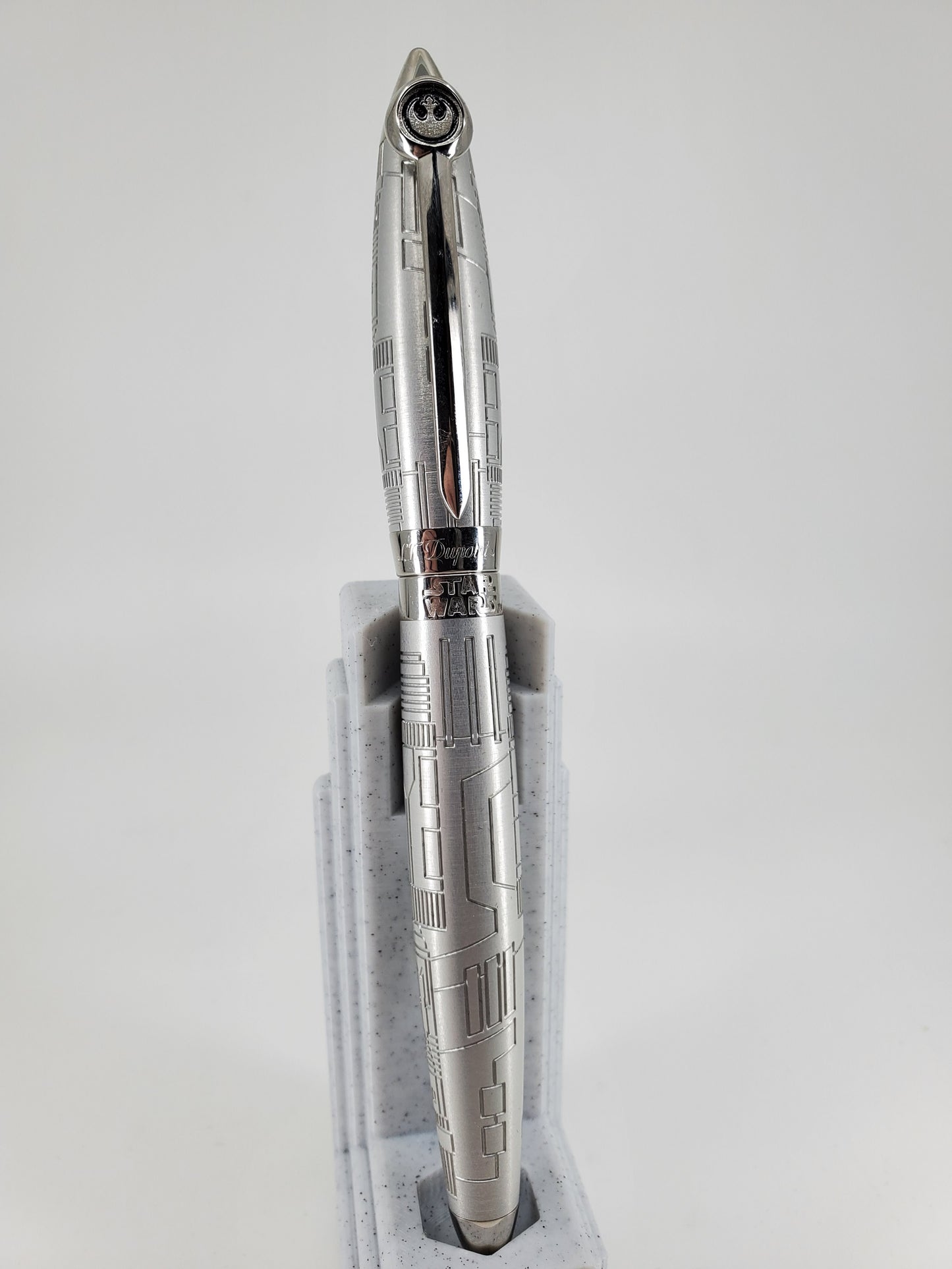 S.T. Dupont Paris STAR WARS X-Wing Fountain Pen 14k Gold Medium Limited Edition 244 of 1977