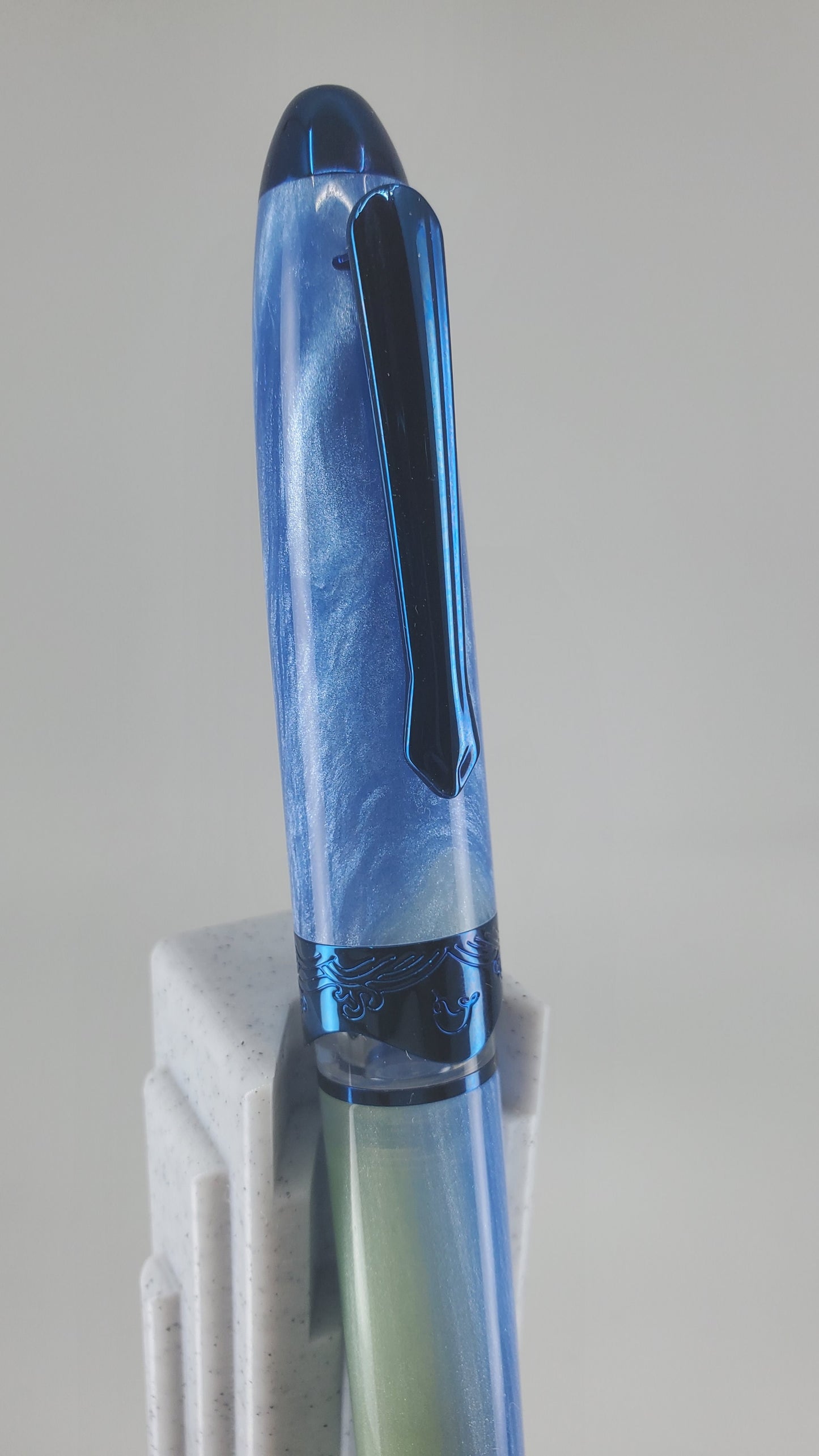Nahvalur Horizon Habitat Fountain Pen Medium Nib