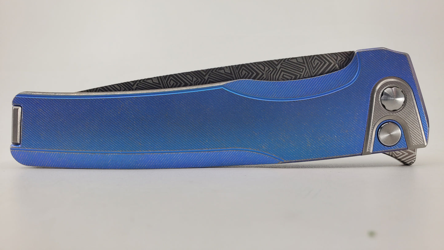 MachineWise Sonora E-Blue w/ Distress Laser Pattern #2 (20CV | Titanium Bolster) #773 *Blemished*