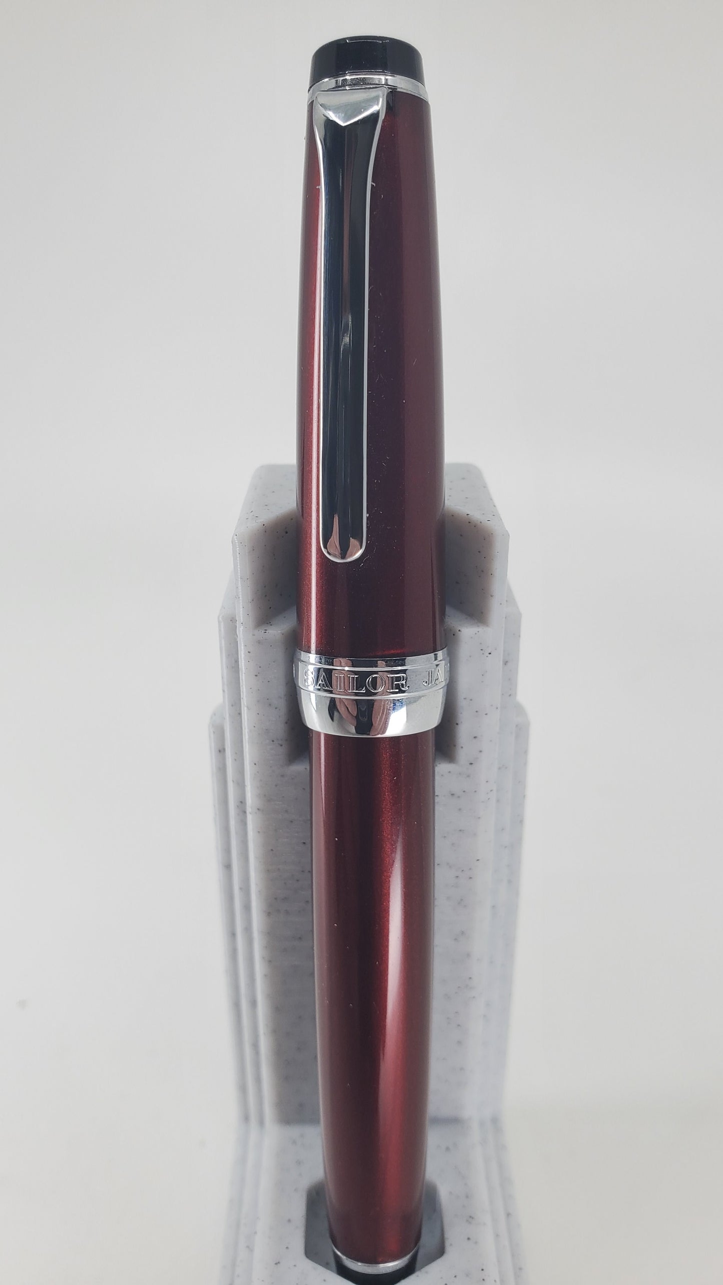 Sailor Professional Gear Slim Sai-Bi Togi Burgundy Fountain Pen 14k Gold Super Extra Fine Nib