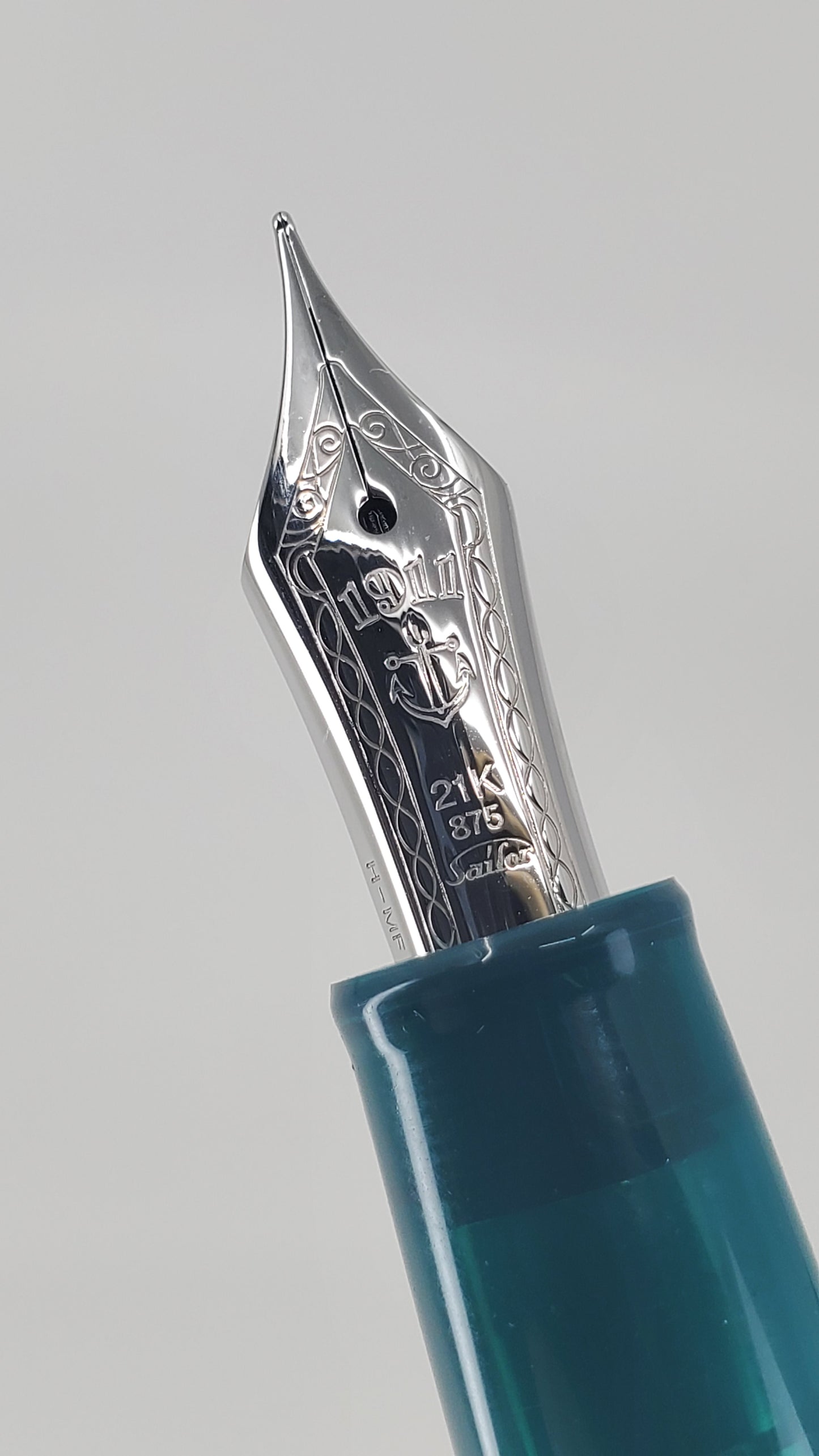 Sailor Professional Gear Ocean Fountain Pen 14k Gold Nib