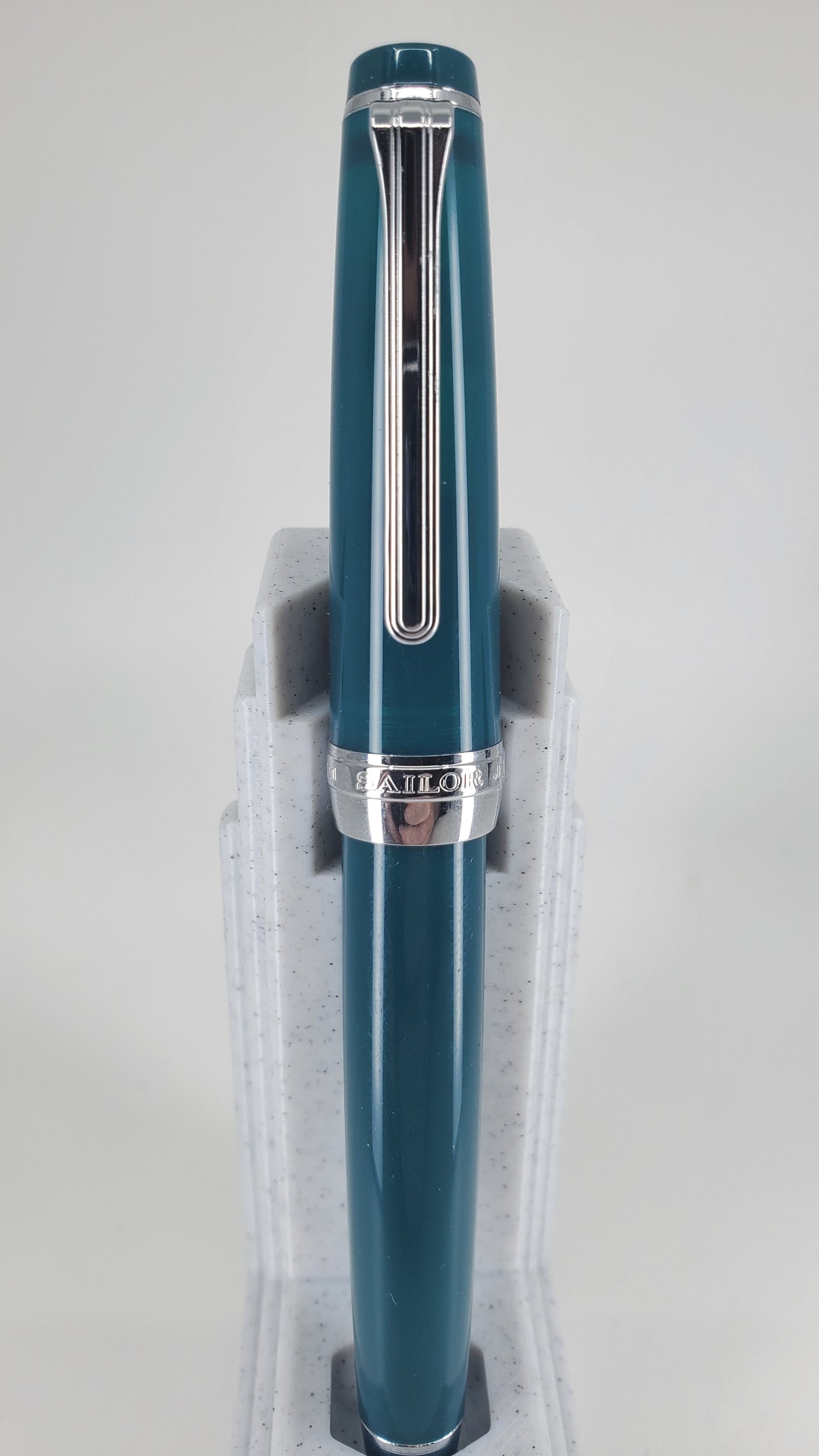 Sailor Professional Gear Slim Ocean Fountain Pen 14k Gold Medium Nib