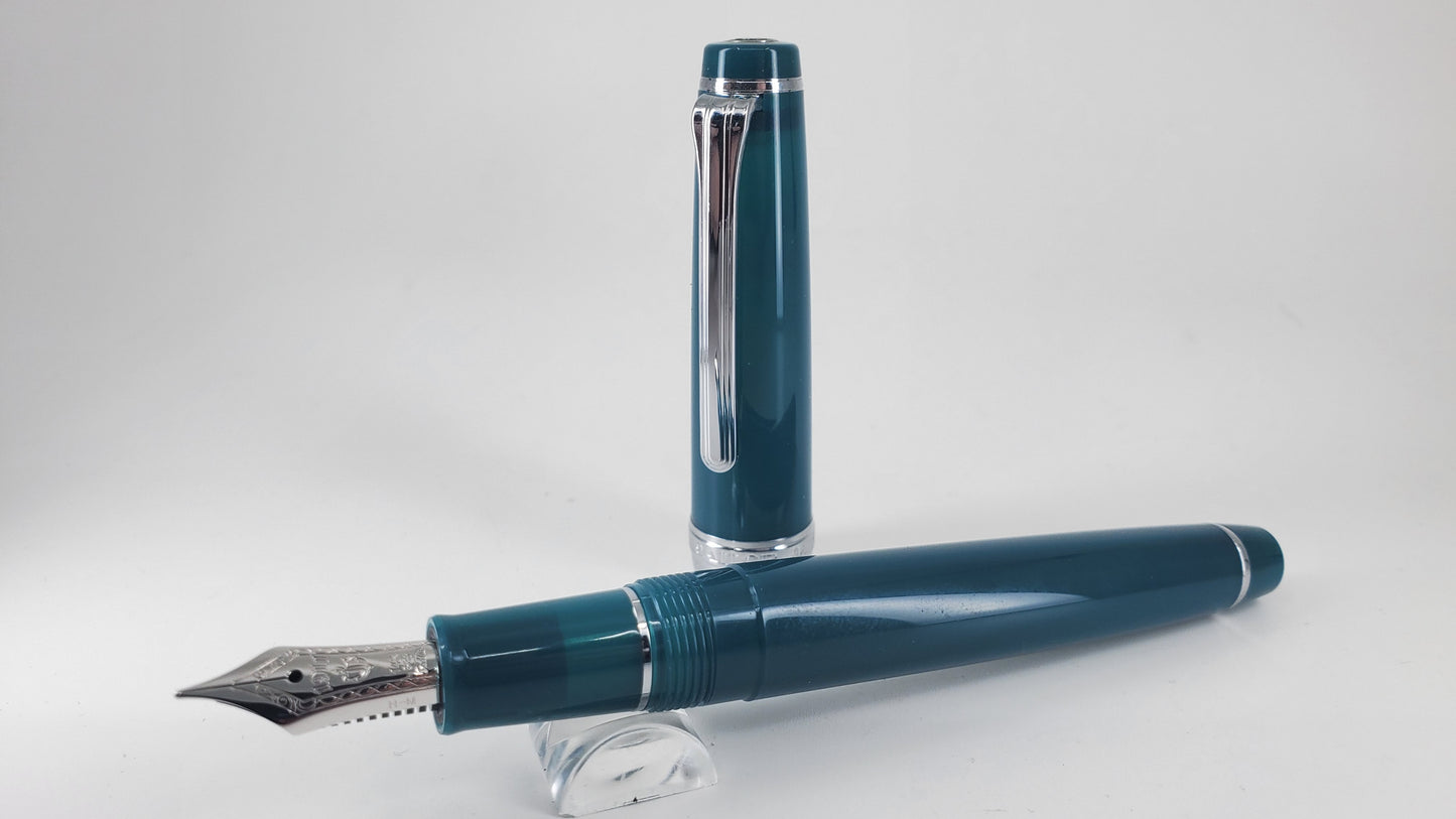 Sailor Professional Gear Slim Ocean Fountain Pen 14k Gold Medium Nib