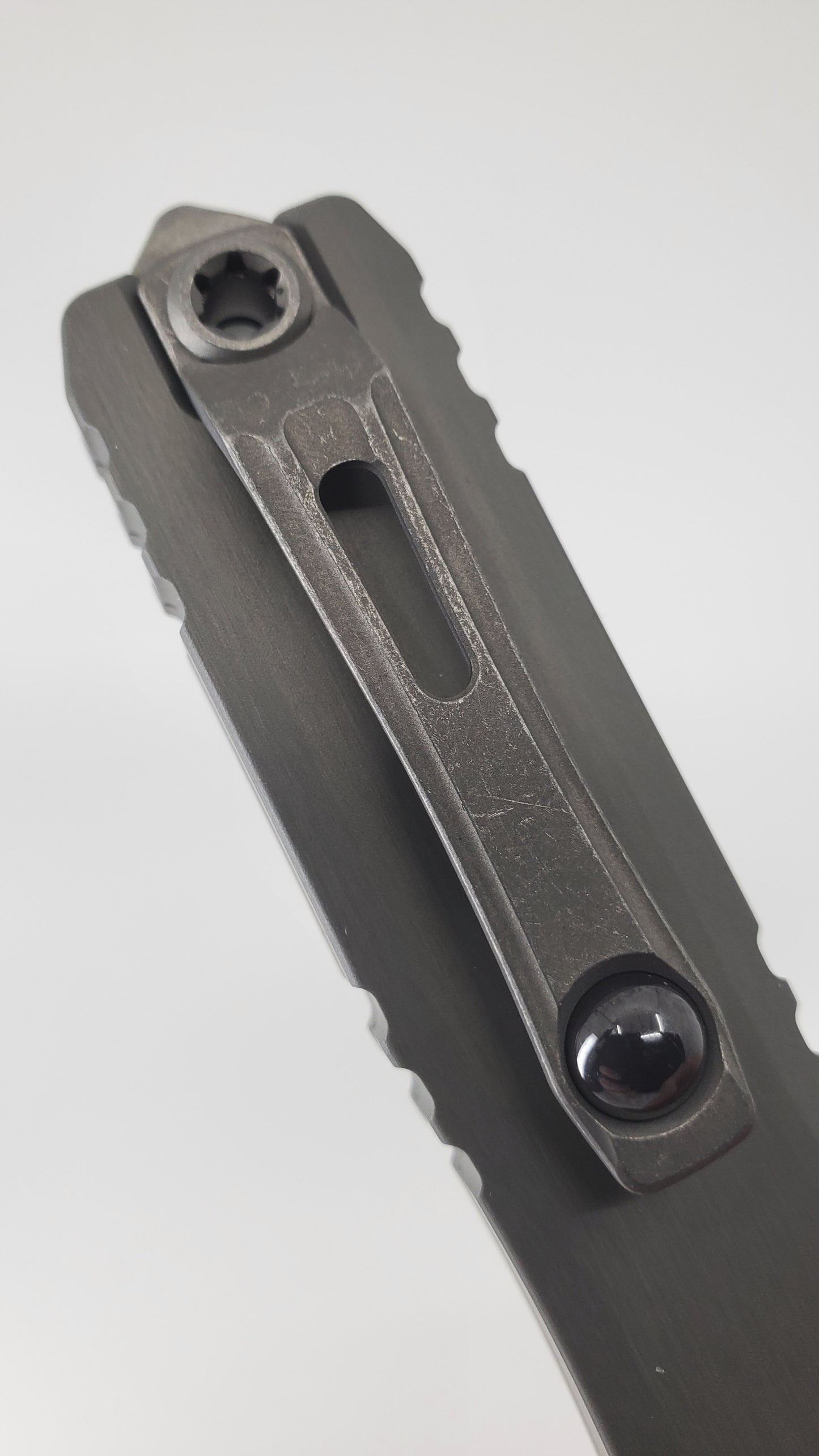 Microtech Ultratech ZBP T/E Natural Clear Apocalyptic Full Serrated Out the Front Knife
