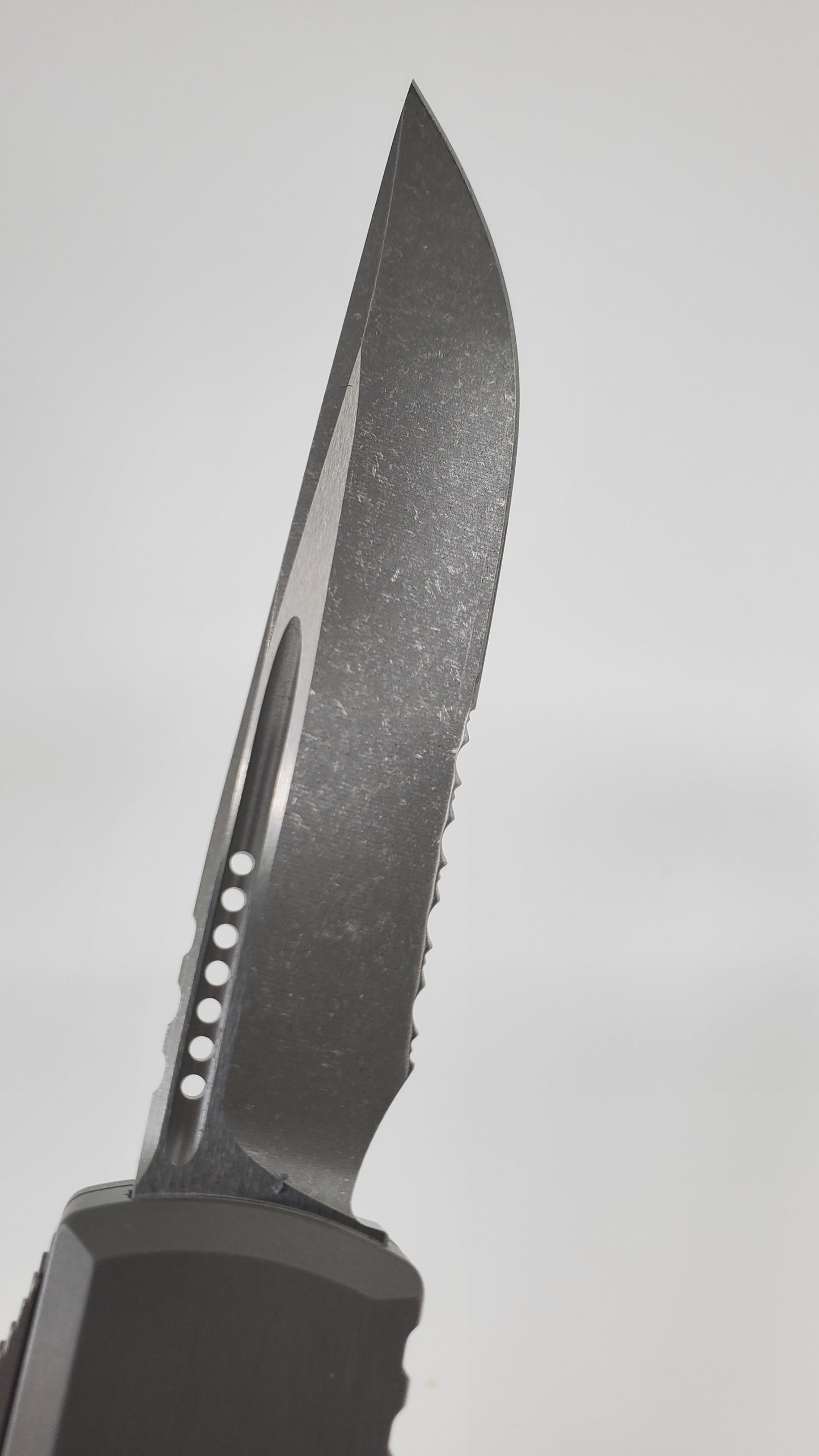 Microtech Ultratech ZBP S/E Natural Clear Apocalyptic Partial Serrated Out the Front Knife