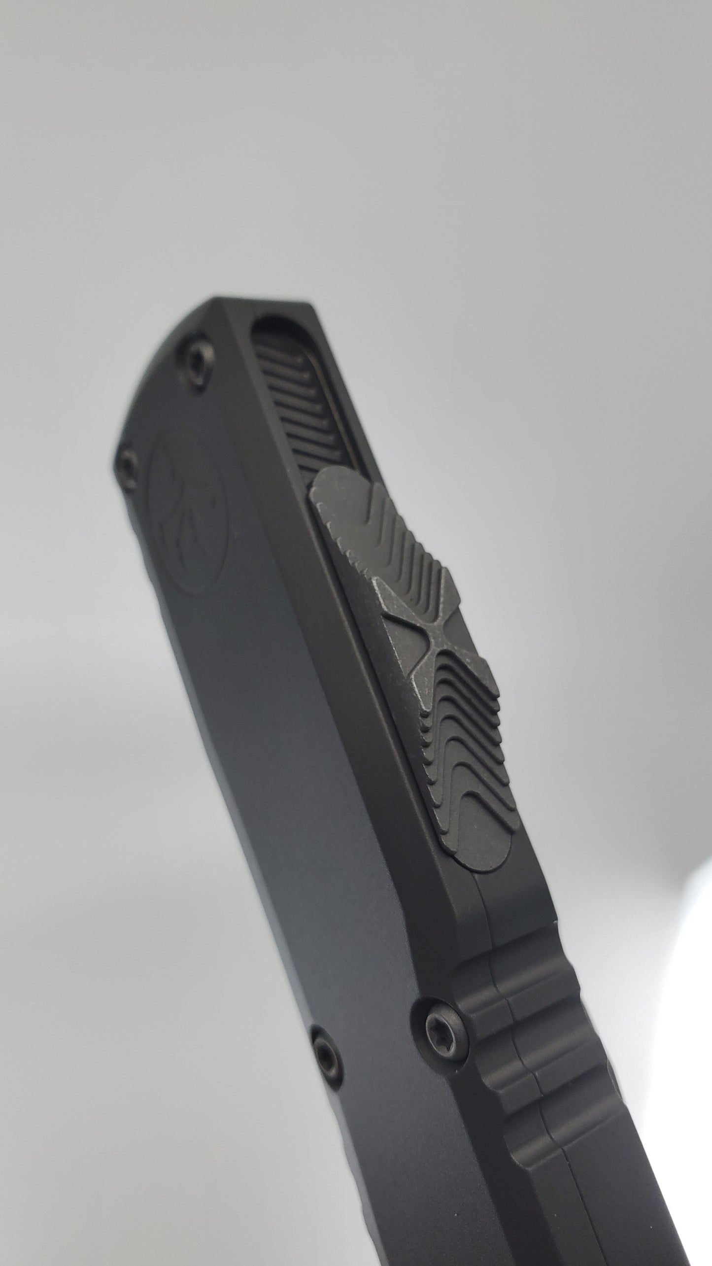 Microtech Ultratech ZBP S/E Natural Clear Apocalyptic Partial Serrated Out the Front Knife