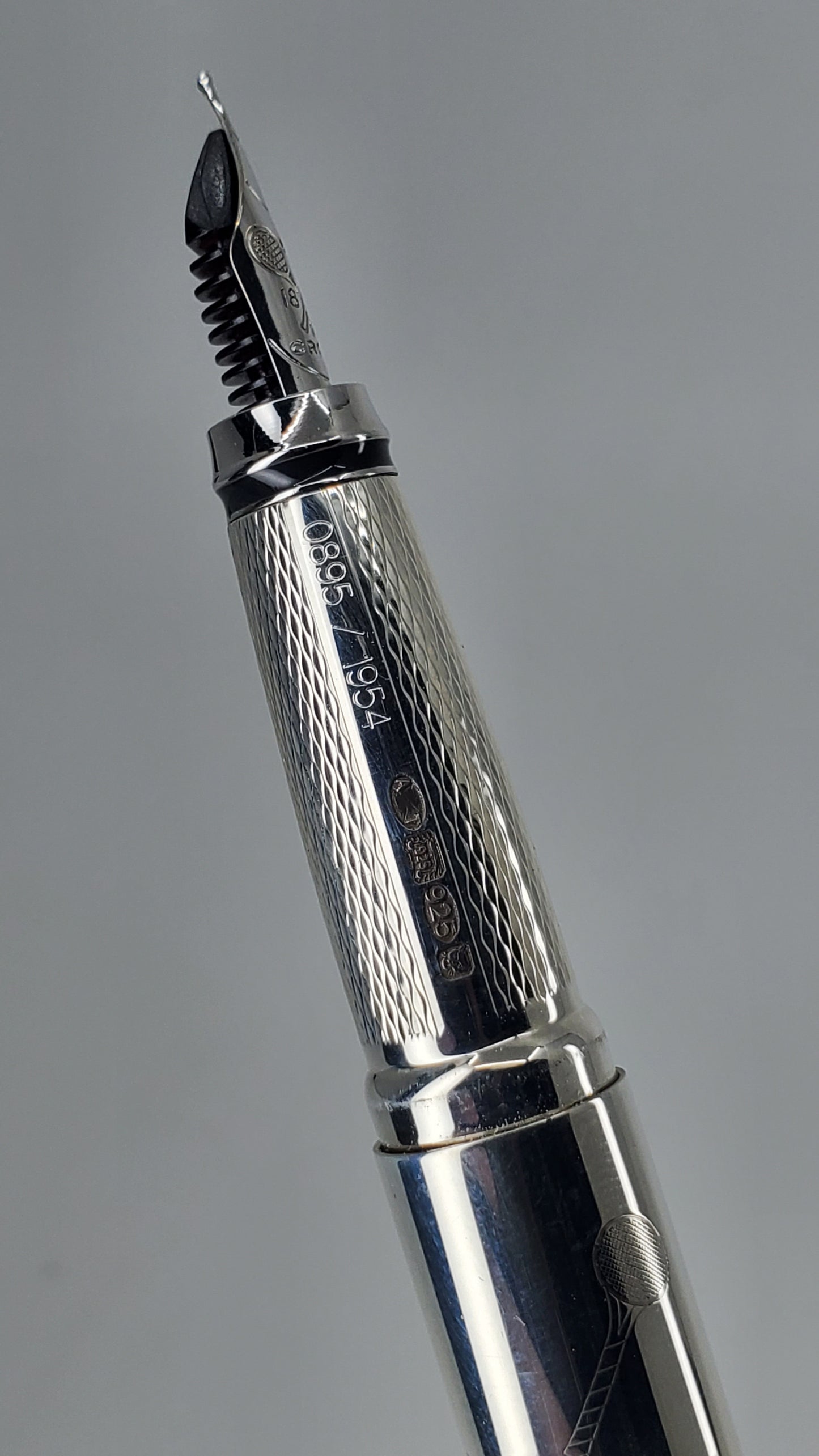 *Consignment* Cross Limited Edition Hall of Fame Tennis Sterling Silver Fountain Pen 18k Gold Medium Nib