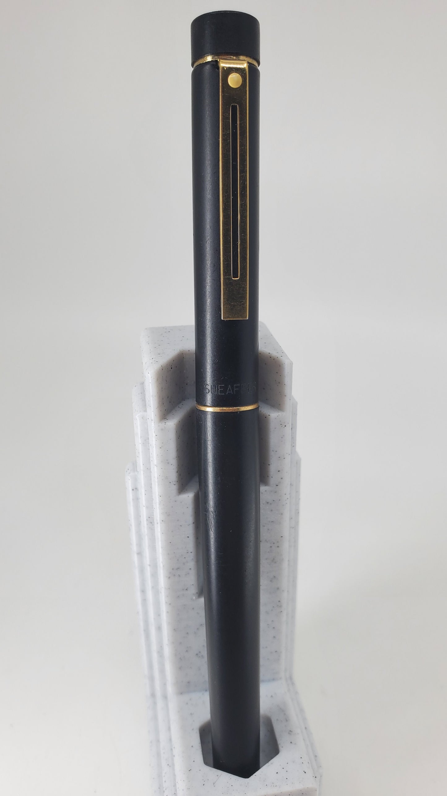 *Consignment* Sheaffer Targa Black Fountain Pen 14k Gold Nib