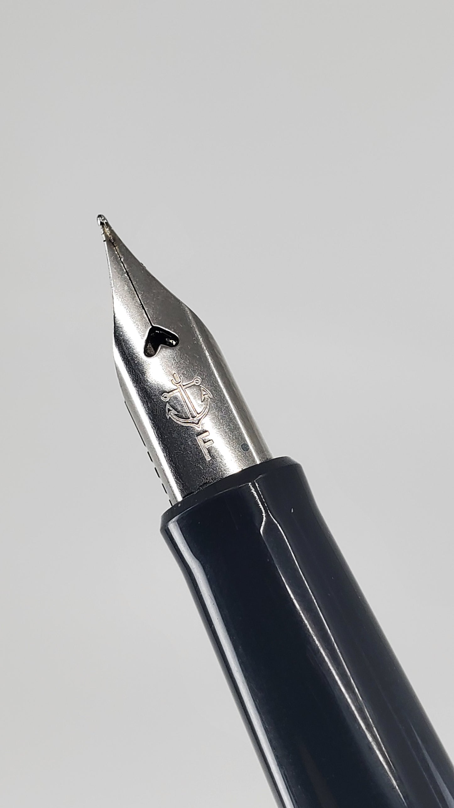 *Consignment* Sailor HighAce Neo Fountain Pen Fine Nib