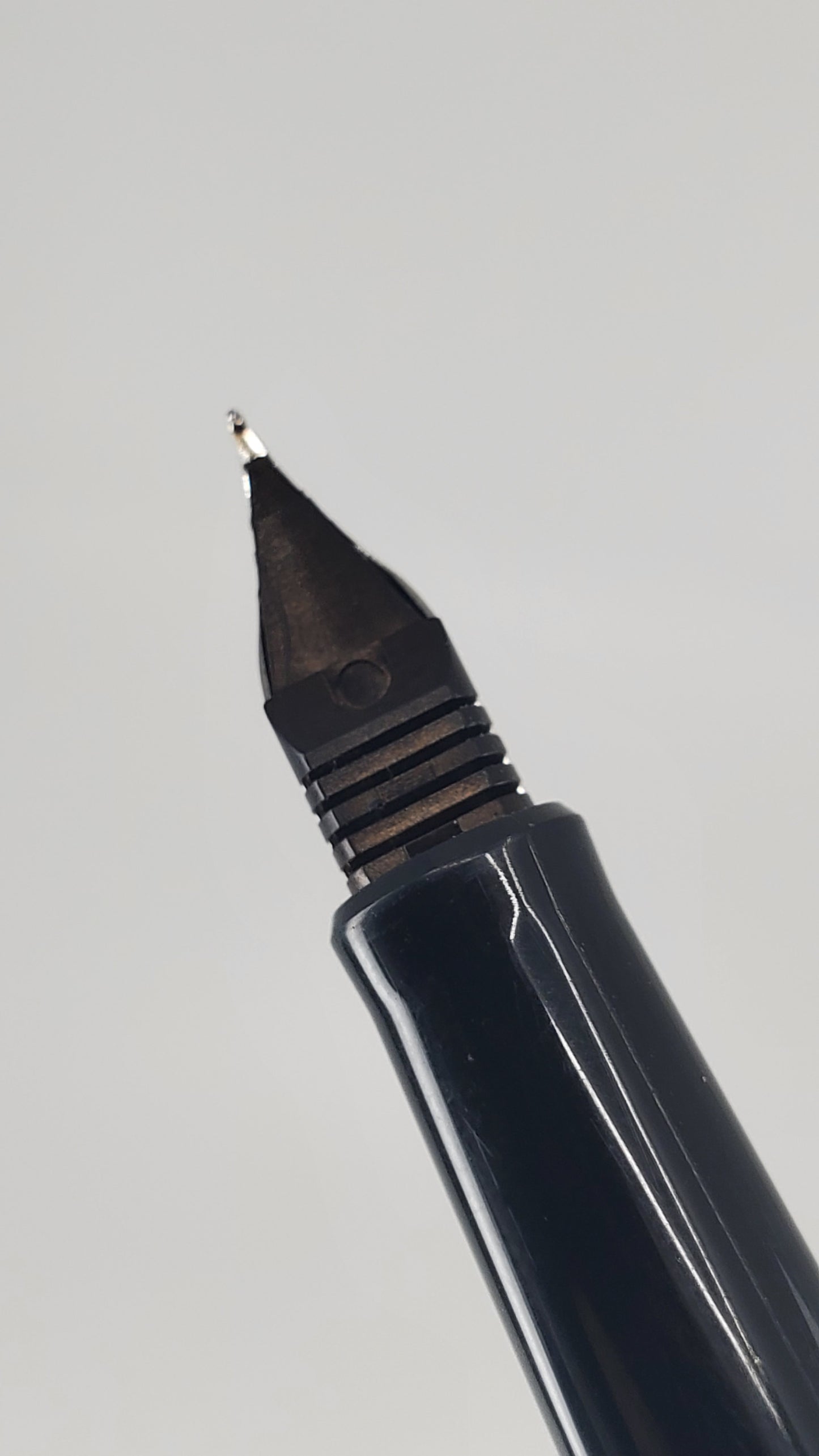 *Consignment* Sailor HighAce Neo Fountain Pen Fine Nib