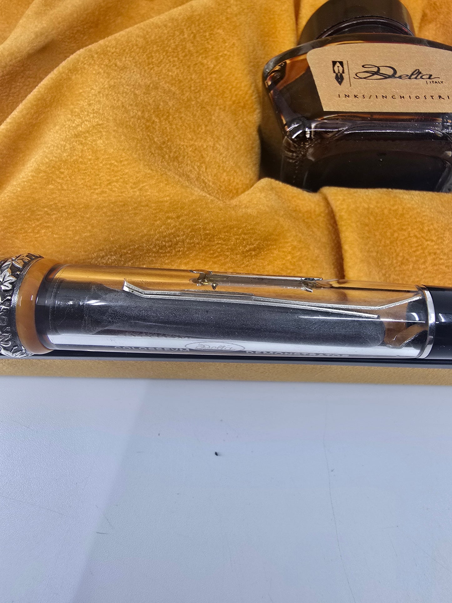 *Consignment* Delta Colosseum Lever Fill Demonstrator with ink bottle