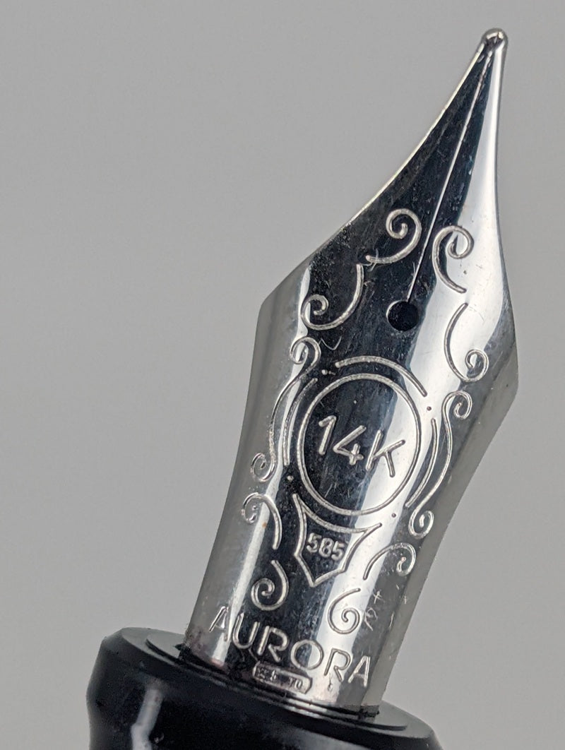 *Consignment* Aurora Talentum Red Fountain Pen Medium Nib