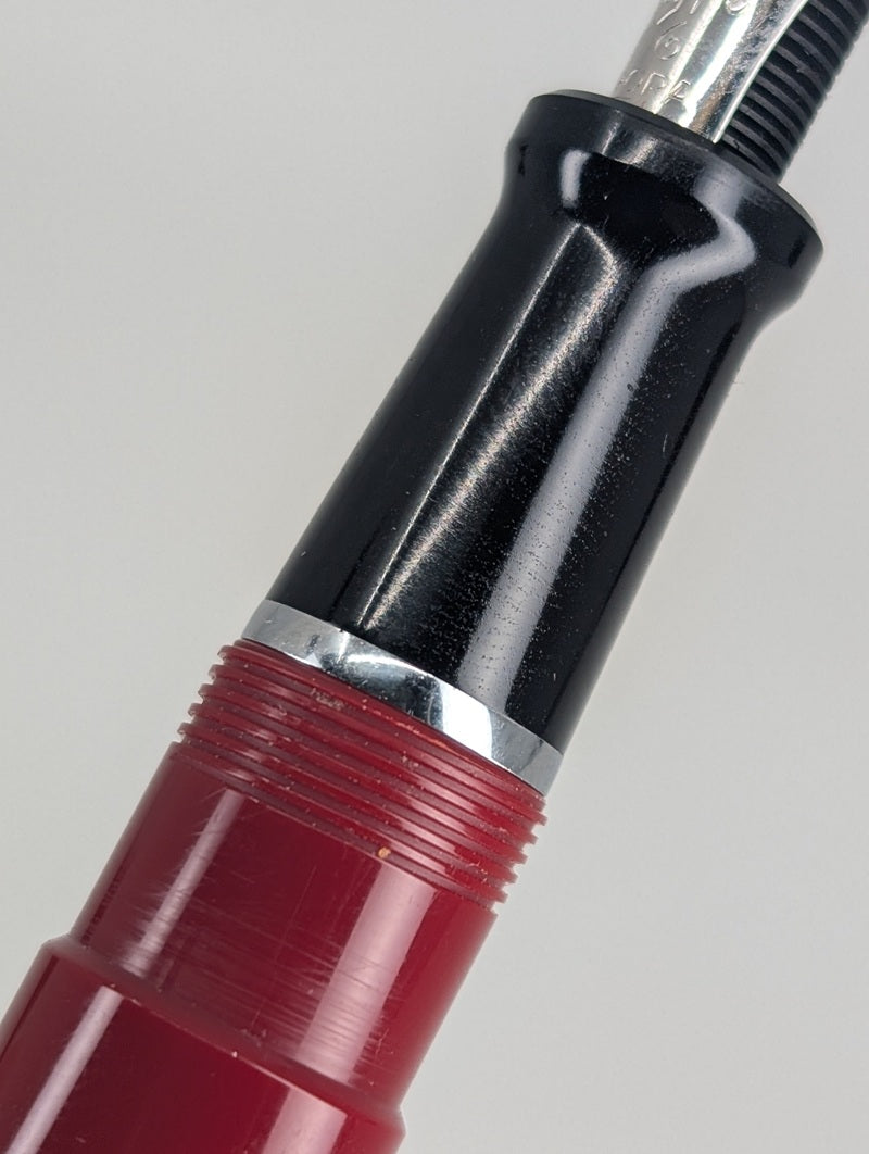 *Consignment* Aurora Talentum Red Fountain Pen Medium Nib