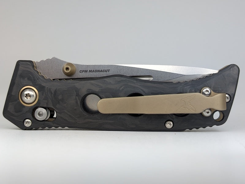 *Consignment* Benchmade Mini Adamas Axis Lock Folding Knife