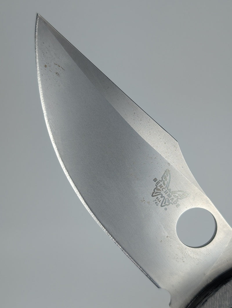 *Consignment* Benchmade 746 Mini Onslaught Limited Edition Carbon Fiber Axis Lock Folding Knife