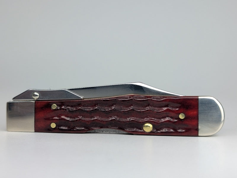 Case Knives Pocket Worn Corn Cob Jigged Old Red Bone Cheetah Cub Pocket Knife