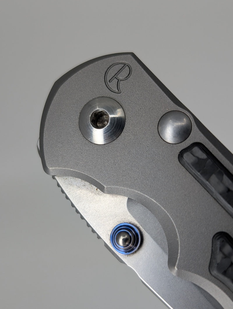 Chris-Reeve-Large-Inkosi-Carbon-Fiber-Framelock-Knife-Pivot