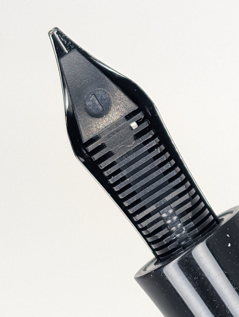 *Consignment* Conklin Endura Black Chased Limited Edition Fountain Pen 1.1 Stub Nib