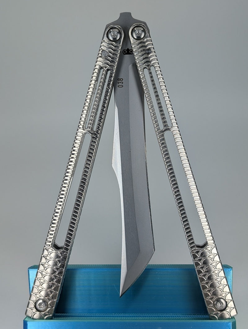 DODO Industries IVO Titanium Channeled Live Blade Balisong