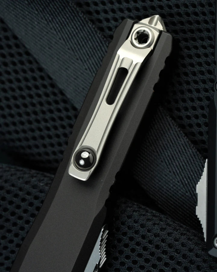 Microtech Ultratech ZBT D/E No Play Crud Kutter Action Out the Front Knife