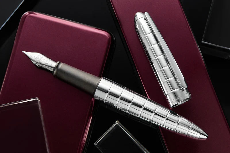 Diplomat Aero Rhomb Chrome Fountain Pen