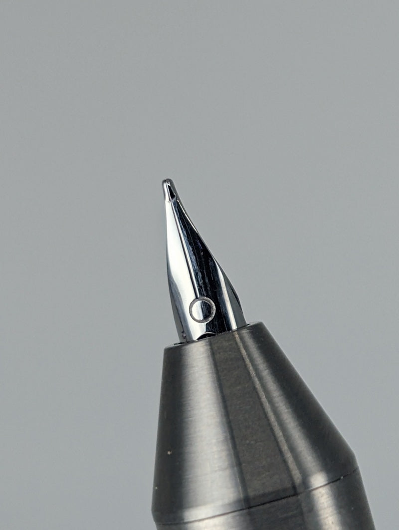 Ensso-Bolt-Retractable-Fountain-Pen-Nib