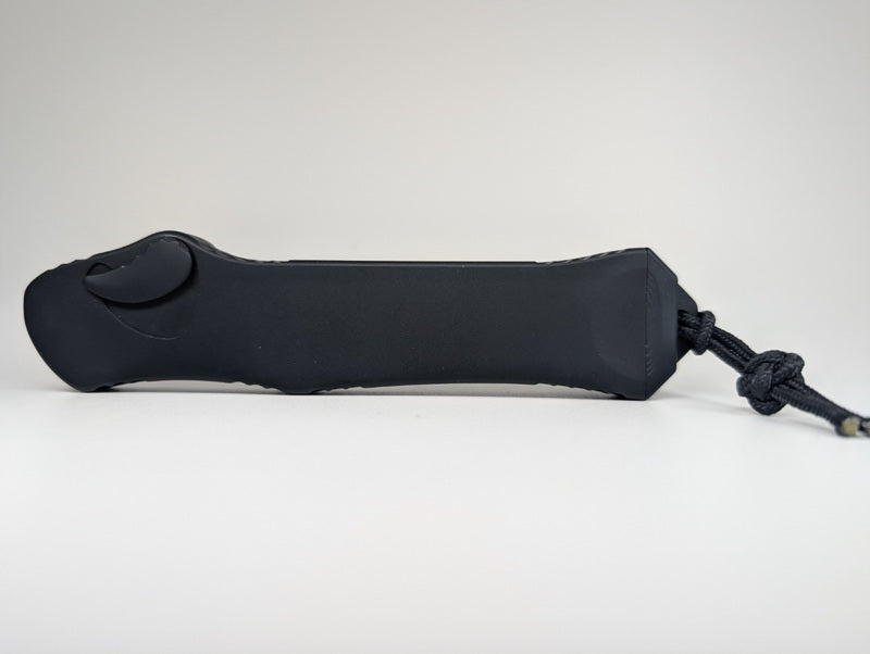 *Consignment* Heretic Knives Hydra Recurve DLC Tactical Single Action Out the Front Knife