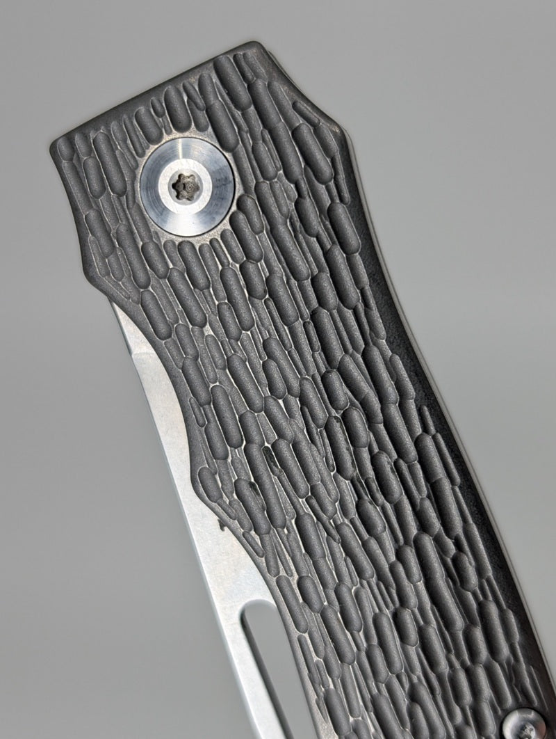 JE-Made-New-York-Special-Jigged-Titanium-Pivot