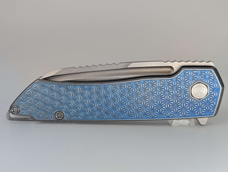 MachineWise Mojave Ice Blue Fade w/ Distress (20CV | Lightwash | Stars Handle) Framelock Folding Knife 162 *BLEM*