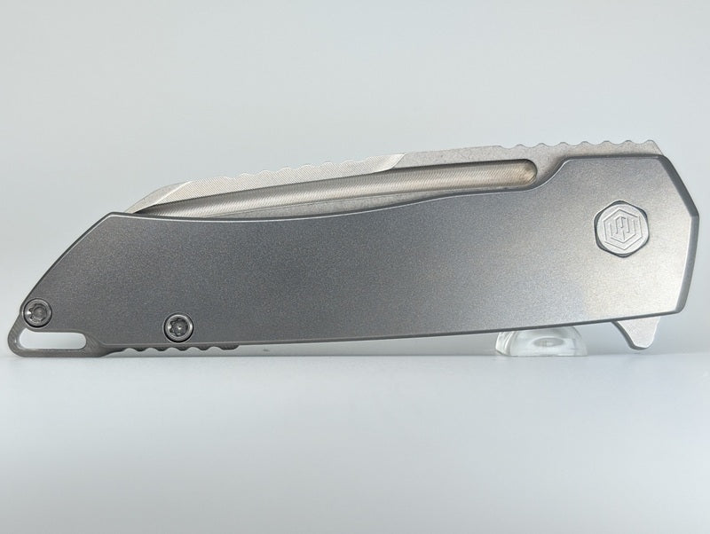 MachineWise-Mojave-Titanium-Smooth-Framelock-Knife-Front