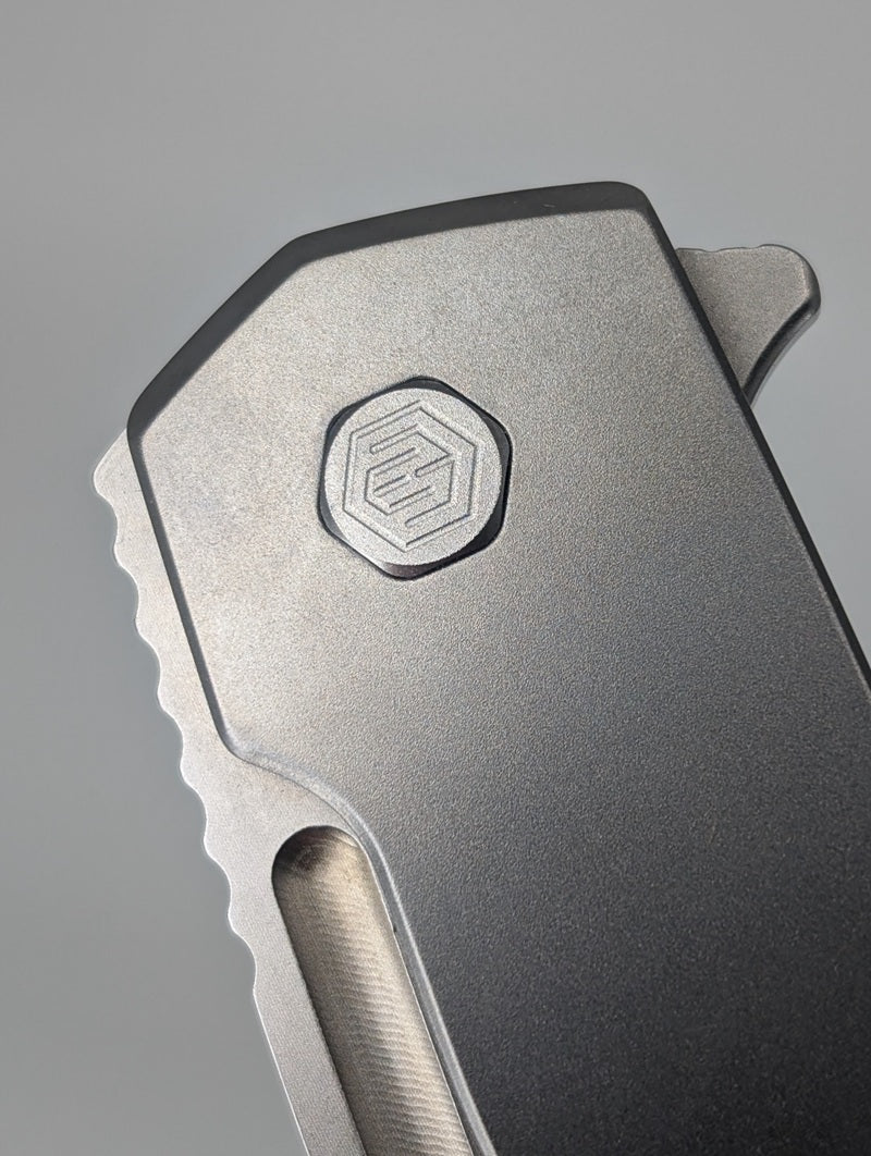 MachineWise-Mojave-Titanium-Smooth-Framelock-Knife-Pivot