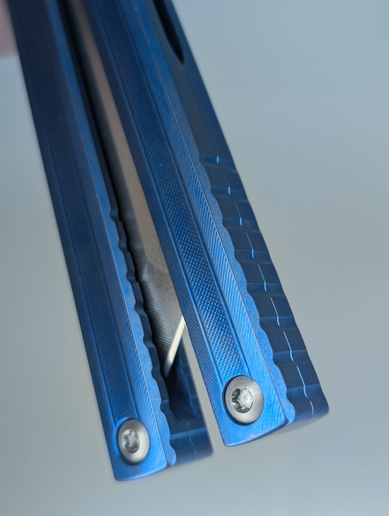 MachineWise Opus V2 Sky Blue Live Blade Balisong