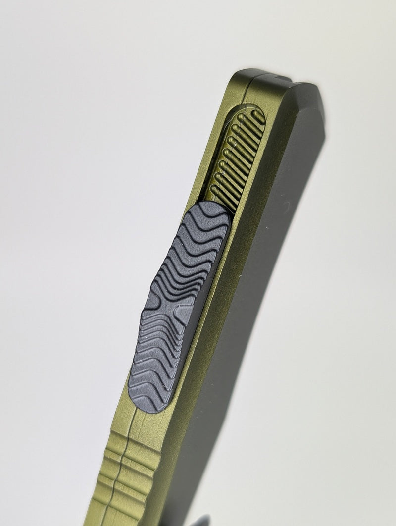 Microtech Hera II Mini S/E OD Green Black DLC Out the Front Knife