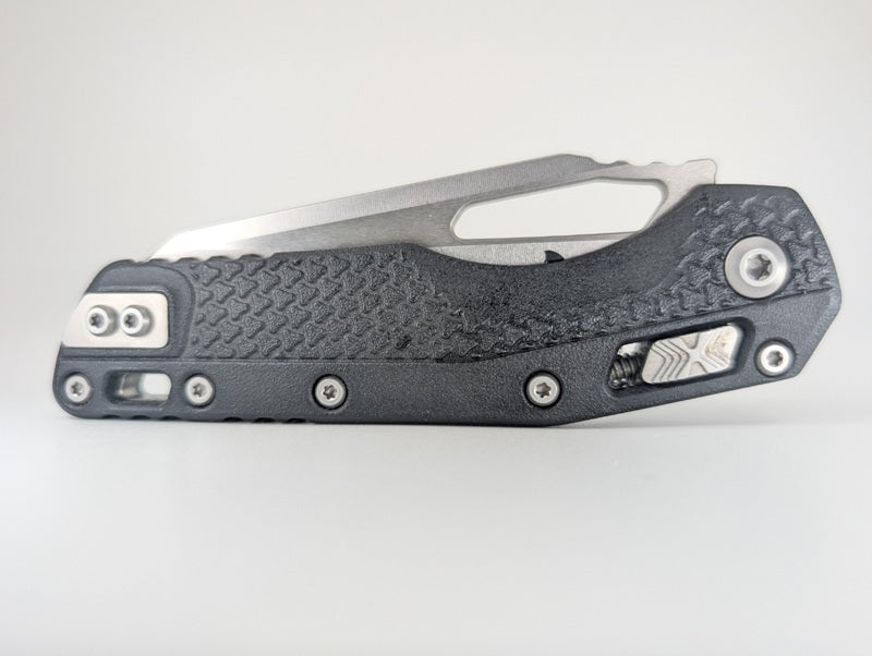 Microtech-MSI-Tri-Grip-Black-Folding-Knife-Front