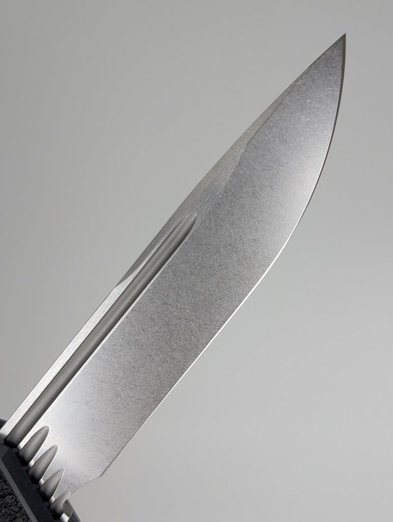 *Consignment* Microtech Scarab II S/E Gen III Stonewash Out the Front Knife