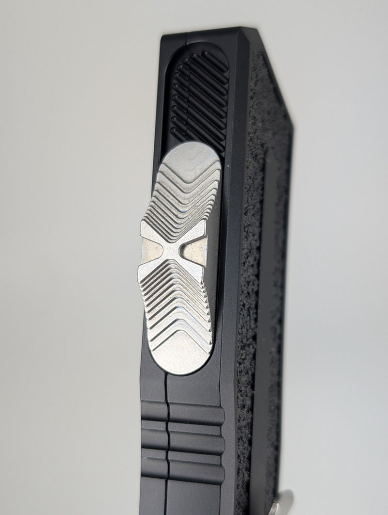 *Consignment* Microtech Scarab II S/E Gen III Stonewash Out the Front Knife