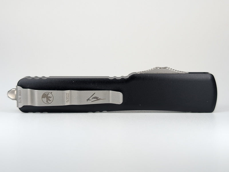 *Consignment* Microtech UTX-70 Hellhound Signature Series Stonewash Out the Front Knife