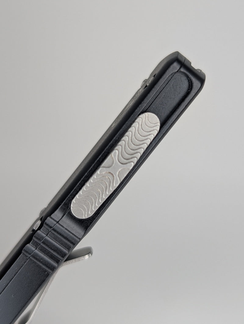 *Consignment* Microtech UTX-70 Hellhound Signature Series Stonewash Out the Front Knife