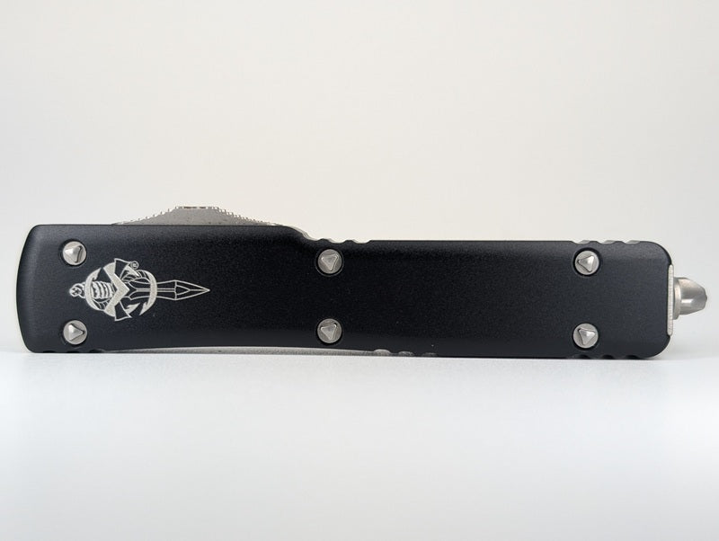 *Consignment* Microtech UTX-70 Hellhound Signature Series Stonewash Out the Front Knife