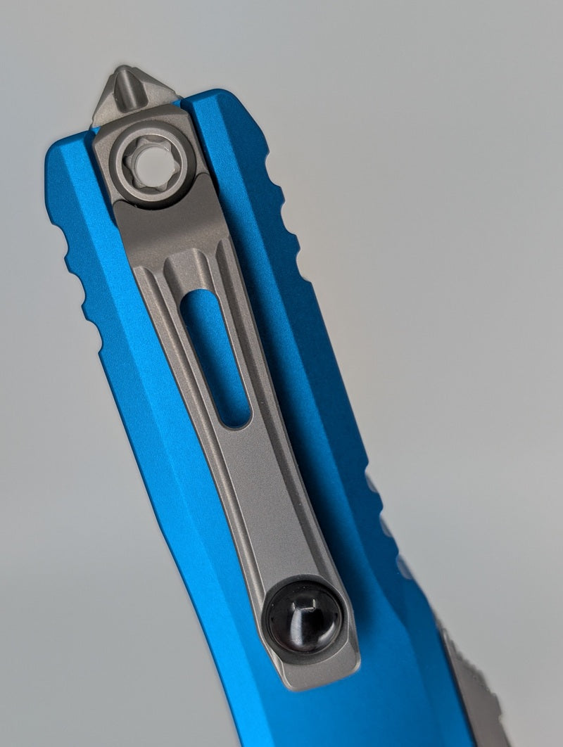 Microtech UTX-85 Gen III D/E Blue Stonewash Out the Front Knife