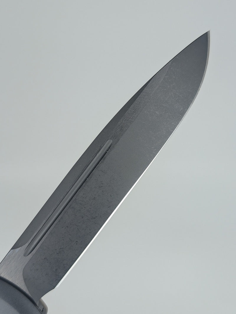 *Consignment* Microtech Ultratech S/E Signature Series Ultem Magnacut DLC Out the Front Knife