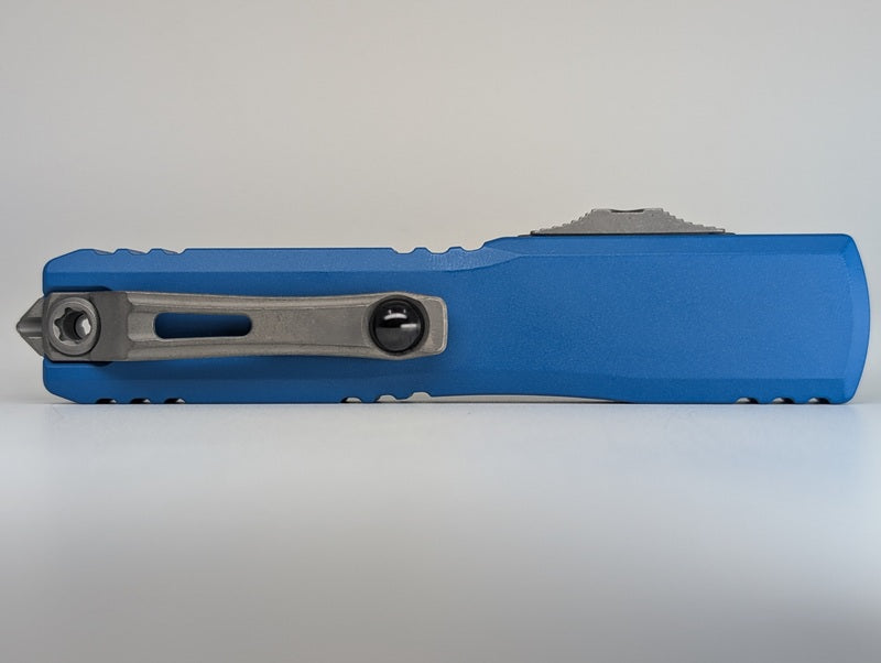 Microtech-Ultratech-ZBP-Blue-Tanto-Apocalyptic-Out-The-Front-Knife-Back