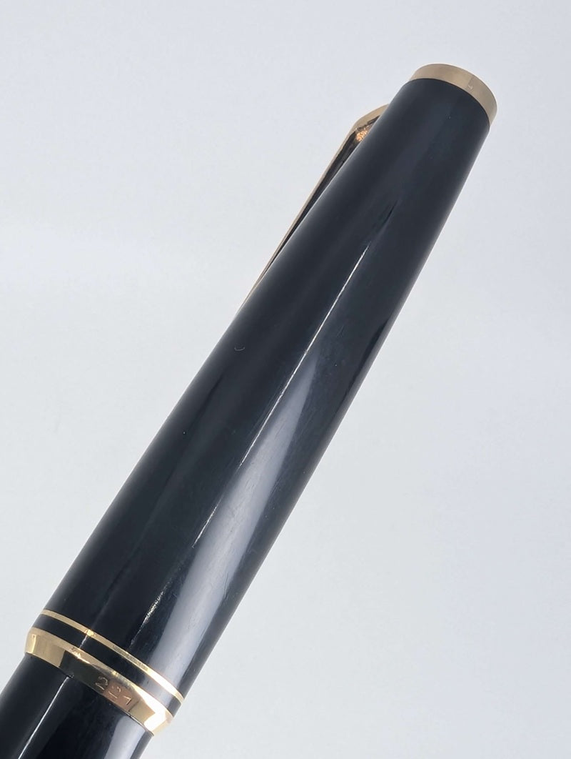 *Consignment* Montblanc 221 Vintage Fountain Pen 14k Gold Medium Nib