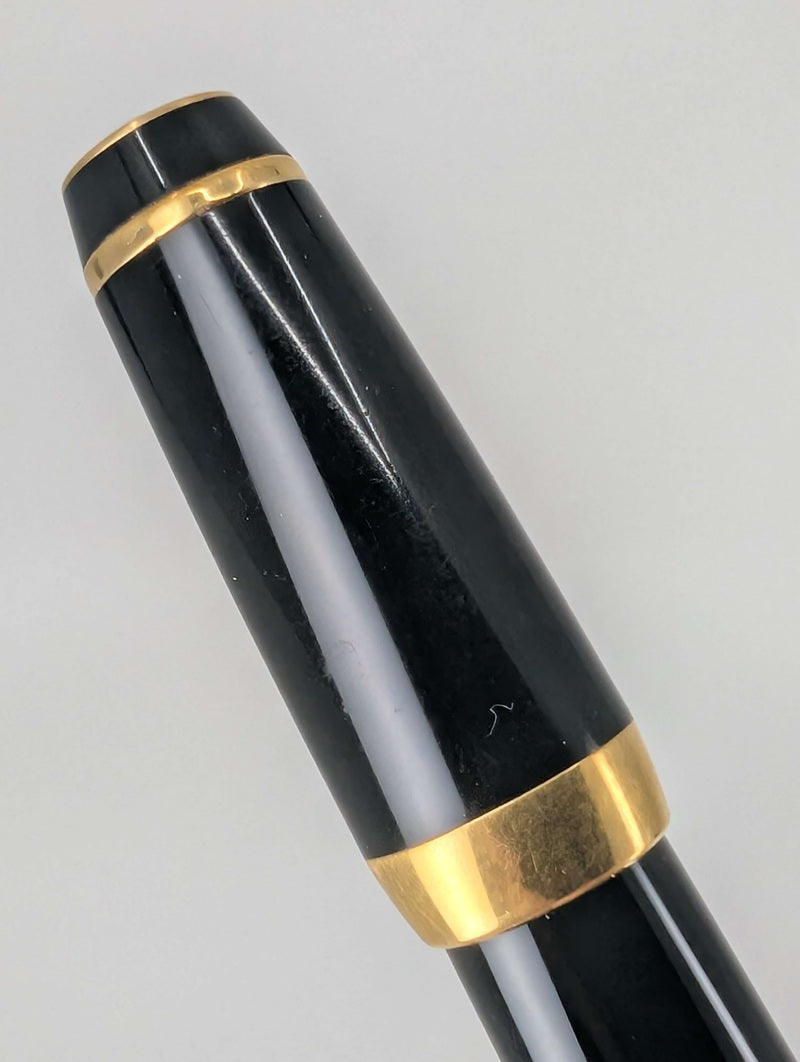 *Consignment* Montblanc Boheme Ruby Retractable Fountain Pen 18k Gold Medium Nib