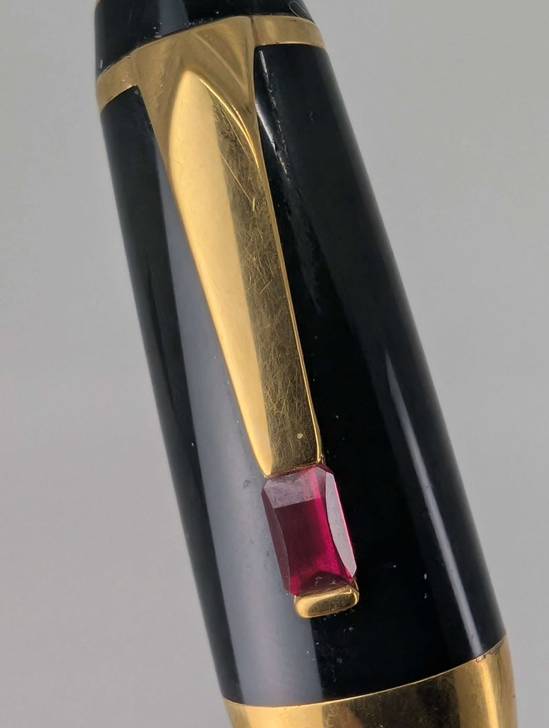 *Consignment* Montblanc Boheme Ruby Retractable Fountain Pen 18k Gold Medium Nib
