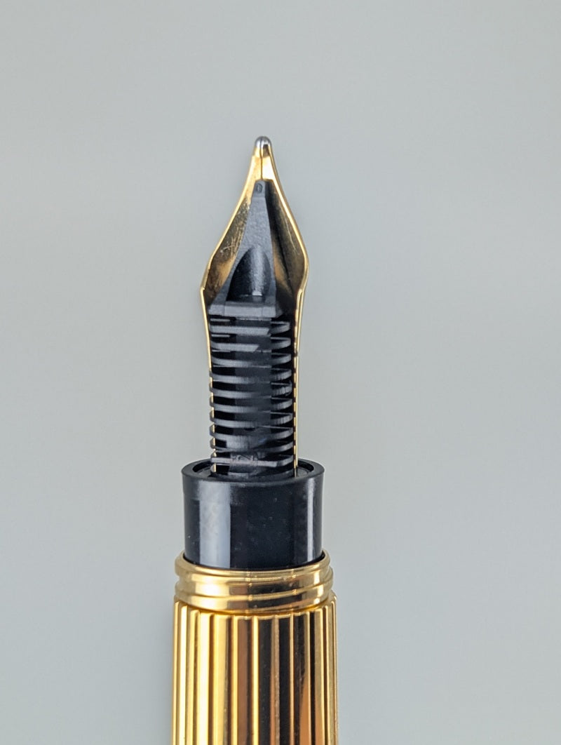 Montblanc Solitaire Special Edition Coral Mozart Fountain Pen 18k Gold Fine Nib