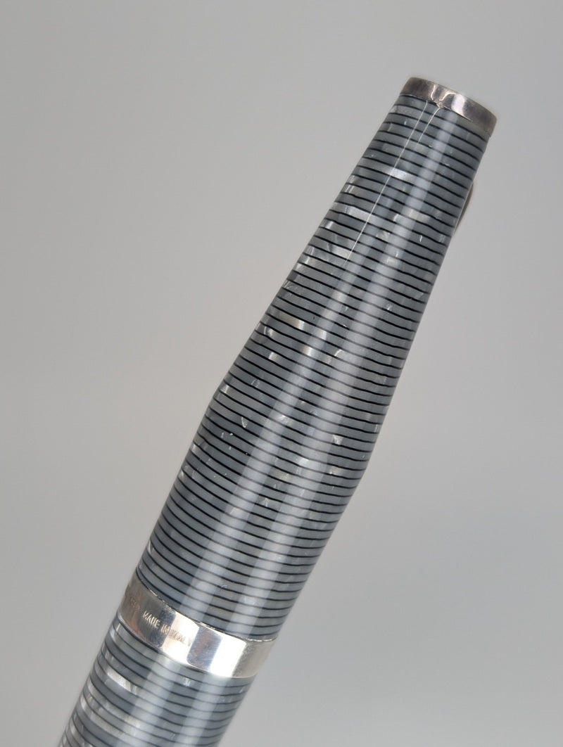 *Consignment* Montegrappa Beauty Book Gentleman Shiny Circles Celluloid L/E Fountain Pen 18k Gold Fine Nib