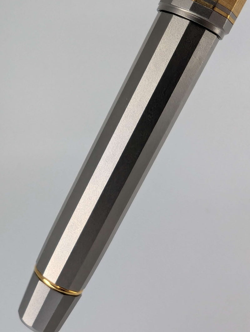 *Consignment* OMAS T2 75th Anniversary 2000 Fountain Pen 18k Gold Fine Nib