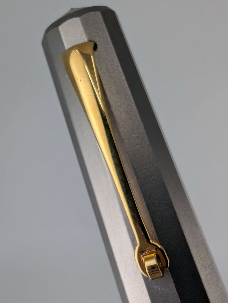 *Consignment* OMAS T2 75th Anniversary 2000 Fountain Pen 18k Gold Fine Nib