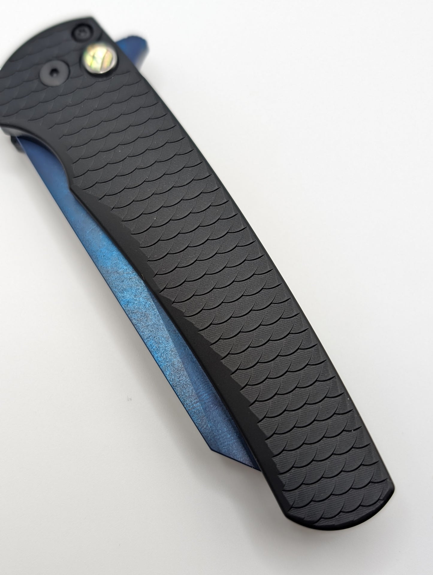 Protech Malibu Custom Sapphire Blade Dragonscale Handle Abalone Button